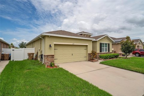 House in Kissimmee, Florida 4 bedrooms, 189.33 sq.m. № 1355967 - photo 2