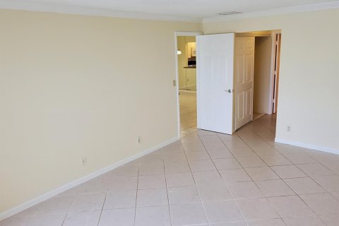 Casa en venta en Lake Worth, Florida, 2 dormitorios, 131.83 m2 № 913560 - foto 1