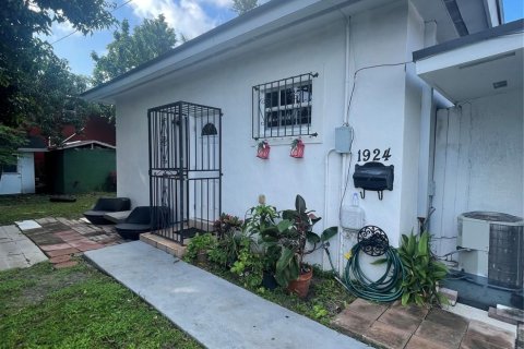 Immobilier commercial à vendre à Miami, Floride: 209.4 m2 № 913561 - photo 30