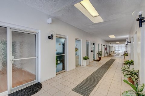 Immobilier commercial à louer à North Palm Beach, Floride № 913546 - photo 5