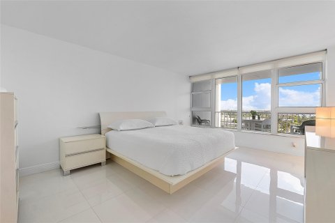 Condo in Lauderdale-by-the-Sea, Florida, 1 bedroom  № 1182252 - photo 8