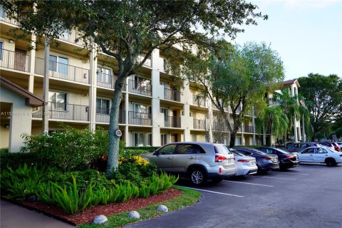 Condominio en venta en Pembroke Pines, Florida, 2 dormitorios, 112.13 m2 № 981496 - foto 16