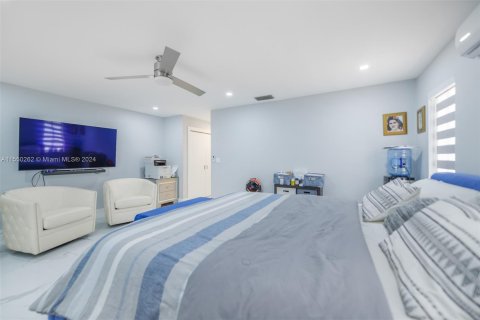 Villa ou maison à vendre à Miami, Floride: 6 chambres, 344.95 m2 № 1080089 - photo 12