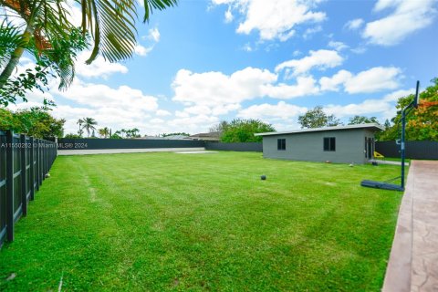 Villa ou maison à vendre à Miami, Floride: 6 chambres, 344.95 m2 № 1080089 - photo 23