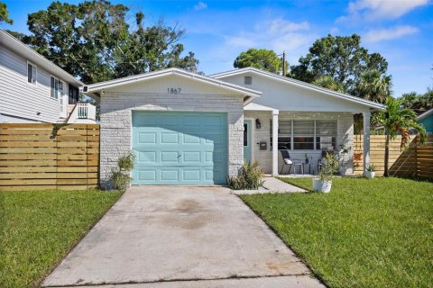 House in Saint Petersburg, Florida 3 bedrooms, 101.36 sq.m. № 1344287 - photo 4