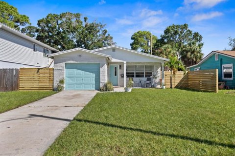 House in Saint Petersburg, Florida 3 bedrooms, 101.36 sq.m. № 1344287 - photo 3