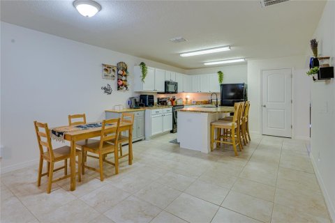 House in Lakeland, Florida 3 bedrooms, 140.84 sq.m. № 1344224 - photo 13