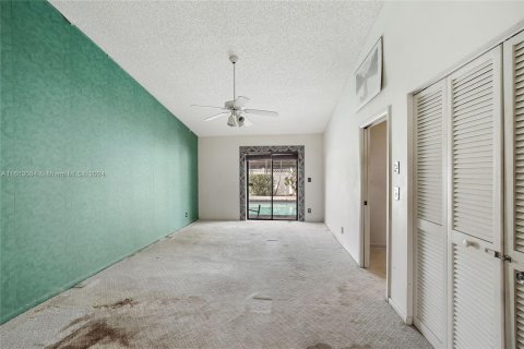 Casa en venta en Lauderhill, Florida, 4 dormitorios, 195 m2 № 1372706 - foto 17