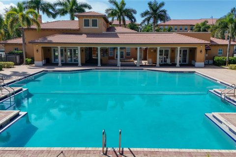 Copropriété à vendre à Pembroke Pines, Floride: 2 chambres, 154.4 m2 № 1372750 - photo 5