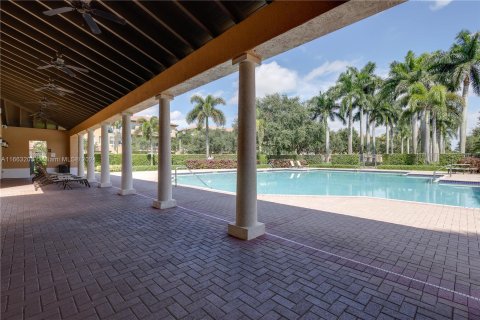 Copropriété à vendre à Pembroke Pines, Floride: 2 chambres, 154.4 m2 № 1372750 - photo 10