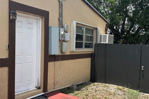 Casa en venta en Miami Gardens, Florida, 3 dormitorios, 112.41 m2 № 1188776 - foto 15