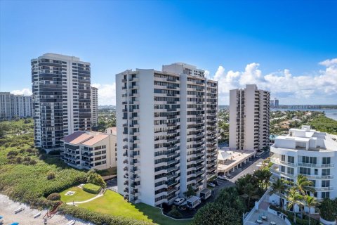 Condominio en venta en Riviera Beach, Florida, 2 dormitorios, 133.04 m2 № 837520 - foto 4