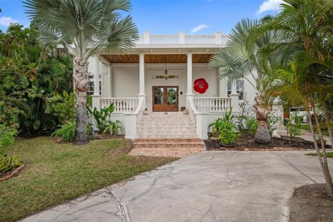 Villa ou maison à vendre à Punta Gorda, Floride: 2 chambres, 152.36 m2 № 999089 - photo 1