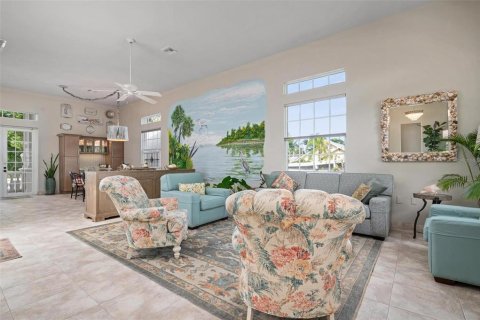 Villa ou maison à vendre à Punta Gorda, Floride: 2 chambres, 152.36 m2 № 999089 - photo 17