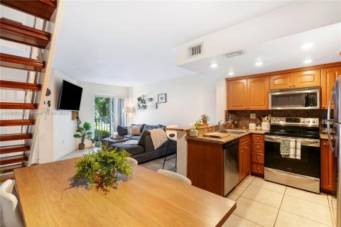 Copropriété à vendre à Miami, Floride: 2 chambres, 79.8 m2 № 1381780 - photo 5