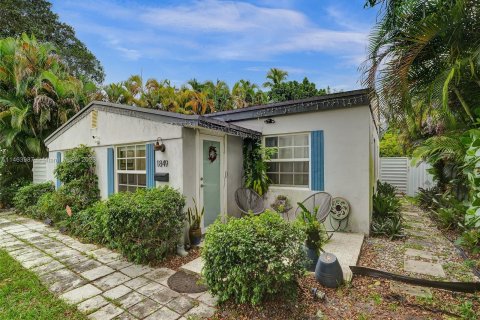 Villa ou maison à vendre à North Miami Beach, Floride: 3 chambres, 78.22 m2 № 753920 - photo 3