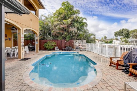 Villa ou maison à vendre à Fort Lauderdale, Floride: 6 chambres, 326.55 m2 № 922341 - photo 6