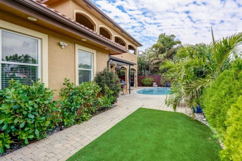 Villa ou maison à vendre à Fort Lauderdale, Floride: 6 chambres, 326.55 m2 № 922341 - photo 2