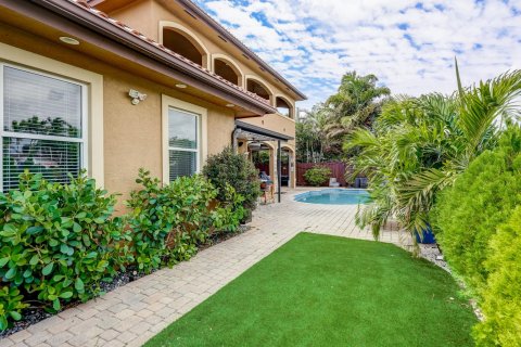 House in Fort Lauderdale, Florida 6 bedrooms, 326.55 sq.m. № 922341 - photo 2