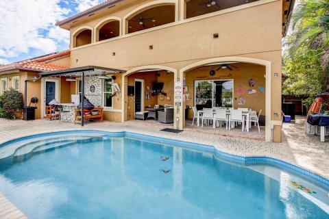 Villa ou maison à vendre à Fort Lauderdale, Floride: 6 chambres, 326.55 m2 № 922341 - photo 8