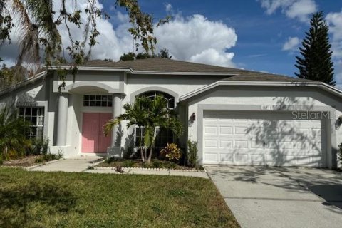 House in Tampa, Florida 3 bedrooms, 160.54 sq.m. № 1437981 - photo 1