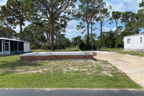 Terreno en venta en Englewood, Florida № 584532 - foto 1