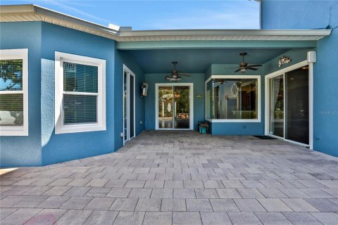 Casa en venta en Mount Dora, Florida, 4 dormitorios, 319.77 m2 № 1384909 - foto 5