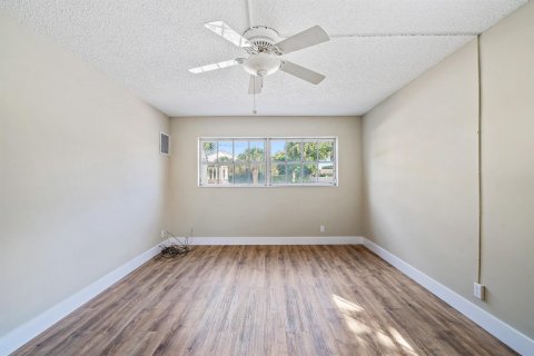 Condominio en venta en North Palm Beach, Florida, 1 dormitorio, 69.68 m2 № 913752 - foto 15
