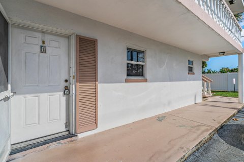 Condominio en venta en North Palm Beach, Florida, 1 dormitorio, 69.68 m2 № 913752 - foto 10