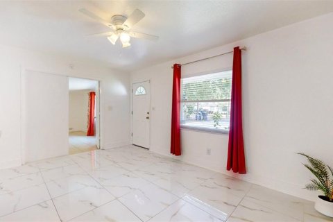 Villa ou maison à vendre à Tampa, Floride: 4 chambres, 151.52 m2 № 1383681 - photo 7