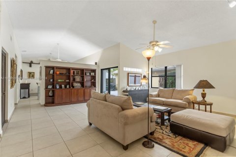 Villa ou maison à vendre à Davie, Floride: 3 chambres, 143.63 m2 № 1348021 - photo 4