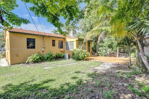 Villa ou maison à vendre à Miami, Floride: 2 chambres, 104.24 m2 № 1080163 - photo 8