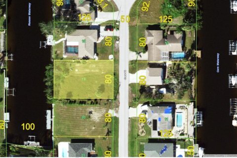 Terreno en venta en Port Charlotte, Florida № 1147992 - foto 1