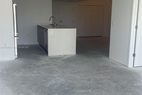 Condominio en venta en North Miami Beach, Florida, 2 dormitorios, 101.91 m2 № 890027 - foto 2
