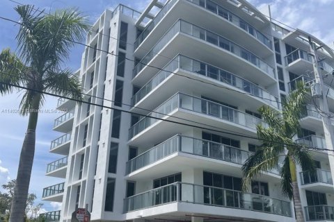 Copropriété à vendre à North Miami Beach, Floride: 2 chambres, 101.91 m2 № 890027 - photo 3