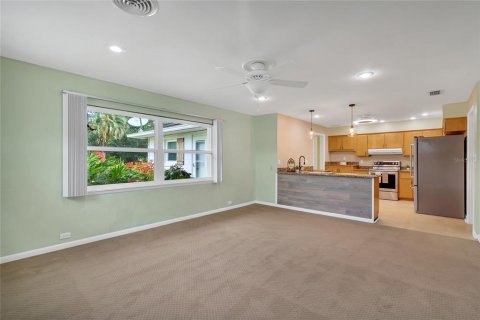 Villa ou maison à vendre à DeLand, Floride: 3 chambres, 222.78 m2 № 1266001 - photo 13