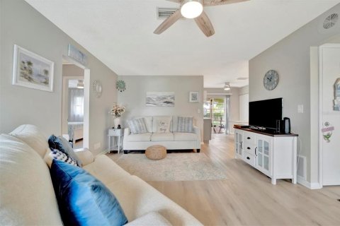 Copropriété à vendre à Bradenton, Floride: 2 chambres, 94.3 m2 № 1359442 - photo 21