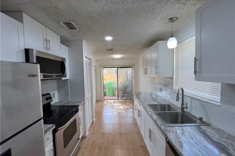 Townhouse in Sunrise, Florida 3 bedrooms, 147.9 sq.m. № 1079185 - photo 25
