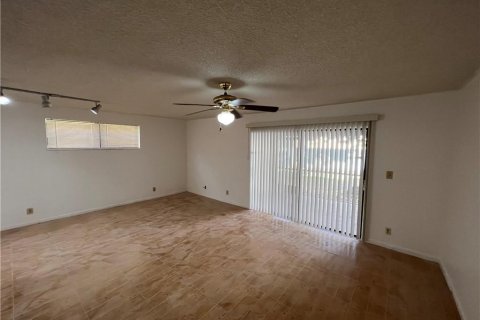 Townhouse in Sunrise, Florida 3 bedrooms, 147.9 sq.m. № 1079185 - photo 19