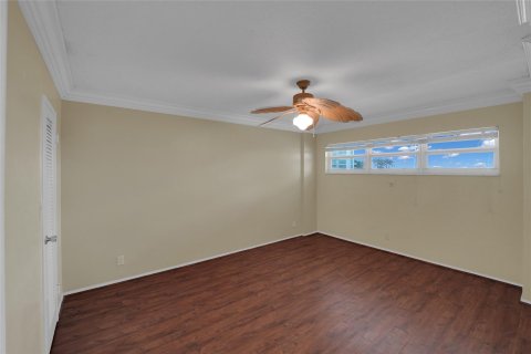 Condo in Pompano Beach, Florida, 2 bedrooms  № 981779 - photo 27