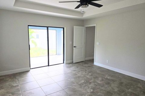 House in Port Charlotte, Florida 3 bedrooms, 162.76 sq.m. № 1432349 - photo 9