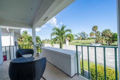 Immobilier commercial à vendre à Lake Worth, Floride: 466.18 m2 № 509913 - photo 12
