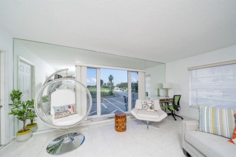 Immobilier commercial à vendre à Lake Worth, Floride: 466.18 m2 № 509913 - photo 14