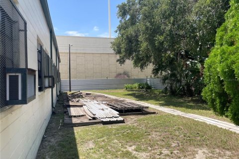 Propiedad comercial en venta en Tampa, Florida, 450.11 m2 № 1306886 - foto 13