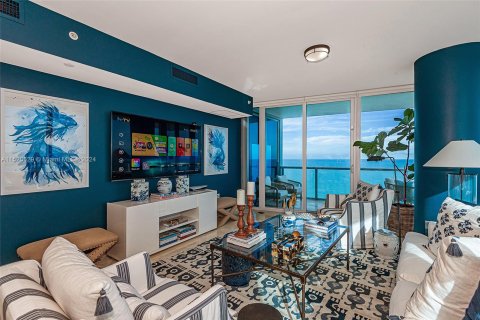 Condominio en venta en Sunny Isles Beach, Florida, 4 dormitorios, 222.41 m2 № 980955 - foto 4