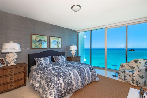 Condo in Sunny Isles Beach, Florida, 4 bedrooms  № 980955 - photo 16