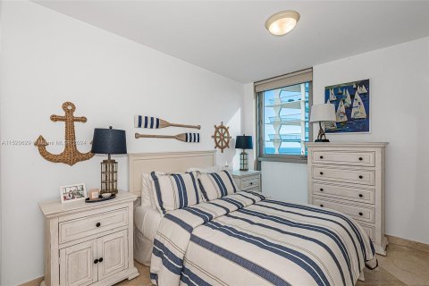 Condominio en venta en Sunny Isles Beach, Florida, 4 dormitorios, 222.41 m2 № 980955 - foto 23