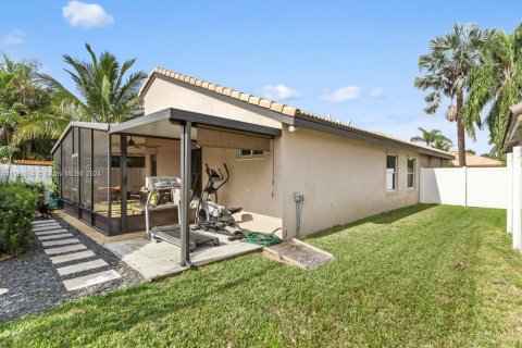 Villa ou maison à vendre à Pembroke Pines, Floride: 3 chambres, 160.81 m2 № 980921 - photo 30