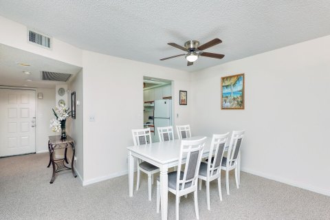 Condo in Coconut Creek, Florida, 2 bedrooms  № 970658 - photo 18