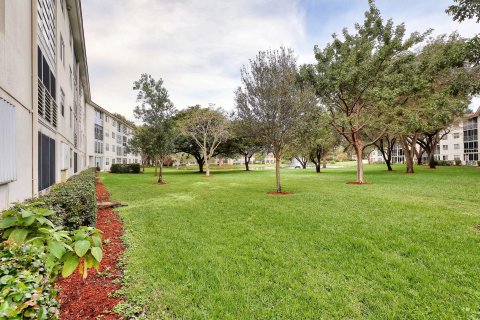 Condominio en venta en Coconut Creek, Florida, 2 dormitorios, 125.42 m2 № 970658 - foto 6